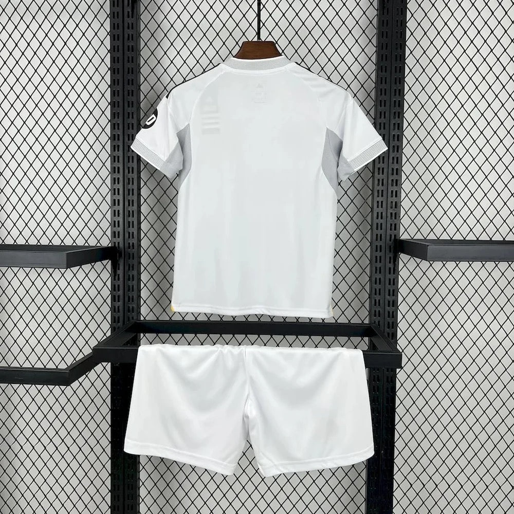 KIT ENFANT REAL MADRID DOMICILE 25/26