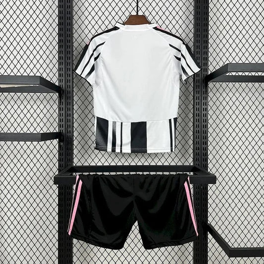 KIT ENFANT JUVENTUS DOMICILE 25/26