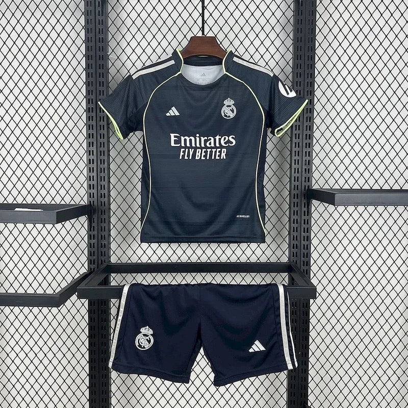 KIT ENFANT REAL MADRID EXTÉRIEUR 25/26