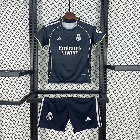 KIT ENFANT REAL MADRID EXTÉRIEUR 25/26