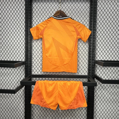 KIT ENFANT REAL MADRID EXTÉRIEUR 24/25