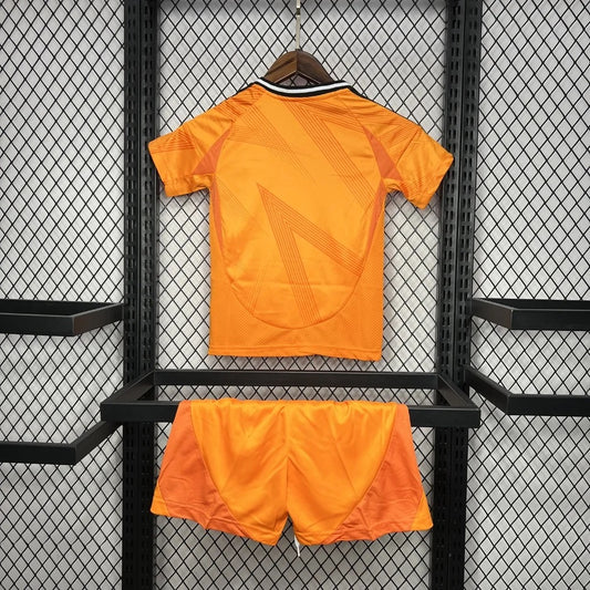 KIT ENFANT REAL MADRID EXTÉRIEUR 24/25