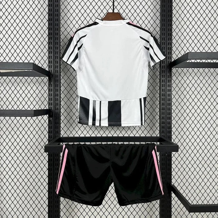 KIT ENFANT JUVENTUS DOMICILE 25/26