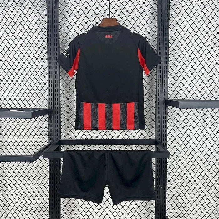 KIT ENFANT MILAN AC DOMICILE 25/26
