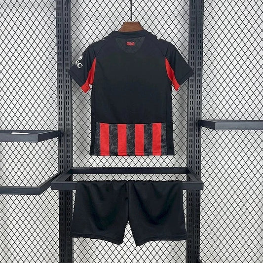 KIT ENFANT MILAN AC DOMICILE 25/26