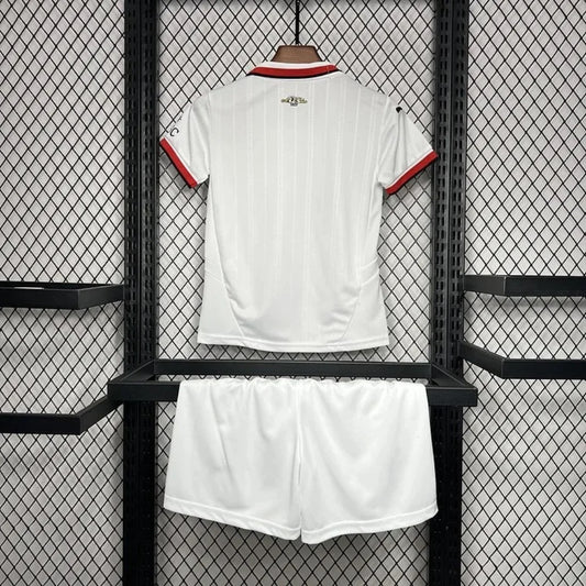 KIT ENFANT MILAN AC EXTÉRIEUR 24/25