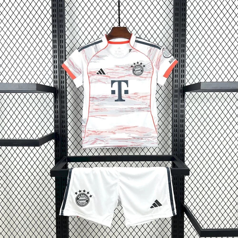 KIT ENFANT BAYERN MUNICH EXTÉRIEUR 25/26