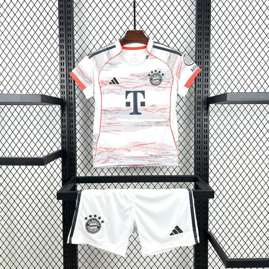 KIT ENFANT BAYERN MUNICH EXTÉRIEUR 25/26