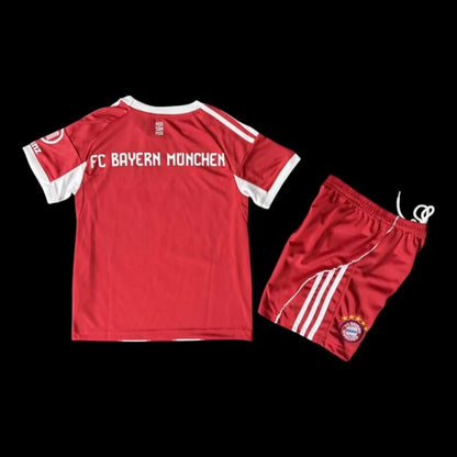 KIT ENFANT BAYERN MUNICH DOMICILE 25/26