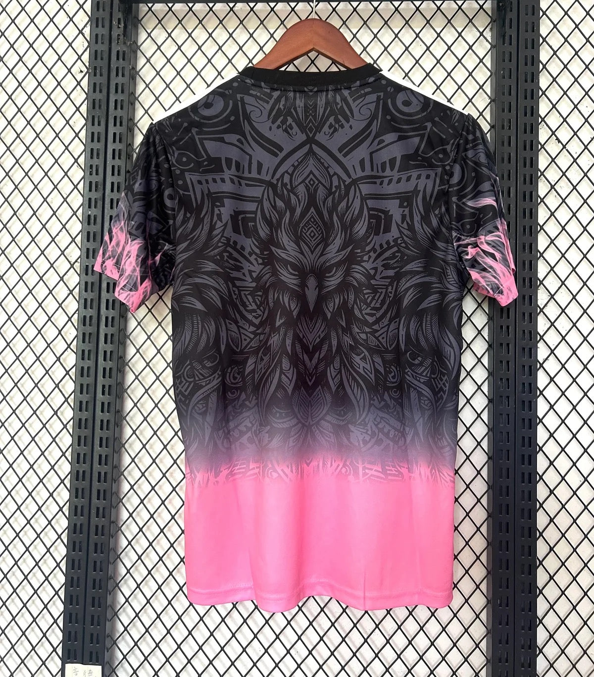 LIVERPOOL CONCEPT BLACK & PINK 25/26