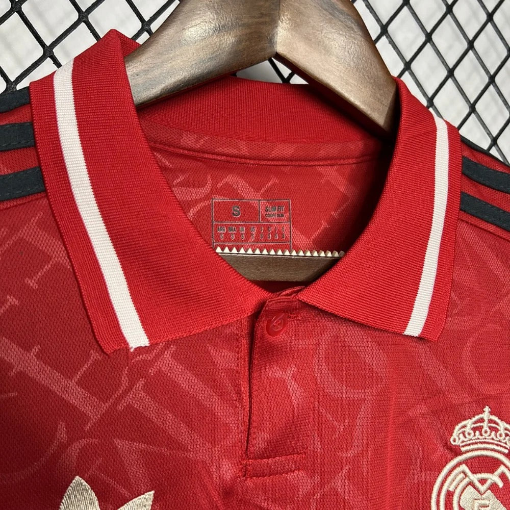 REAL MADRID EDITION SPÉCIALE DORÉE 24/25